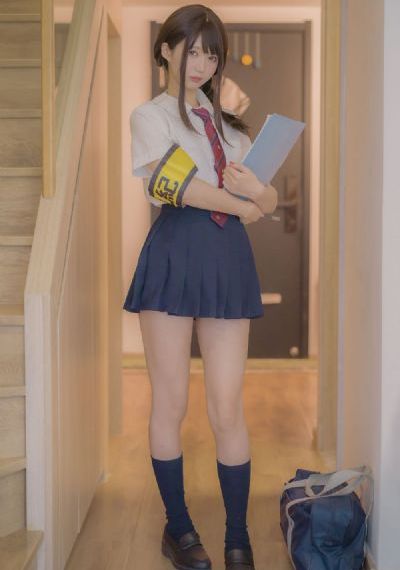《隔壁女邻居》完整版