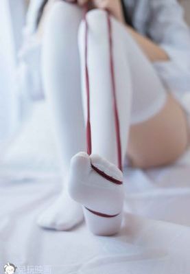 年轻的女闺蜜hd