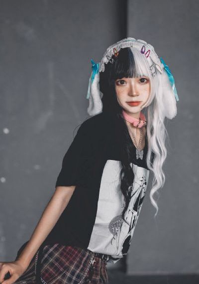 年轻的母亲中文
