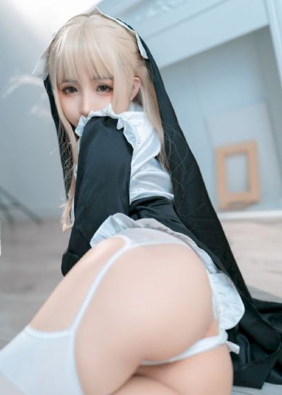 丰满大胸年轻寡妇