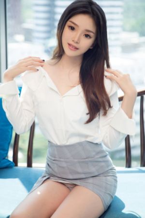 年轻漂亮的女教师2