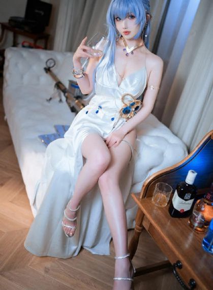 撕掉她的衣服 全光版
