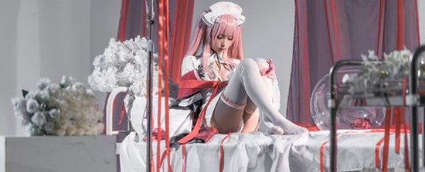 胸大的女大学生