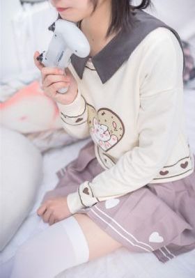 美谷朱里